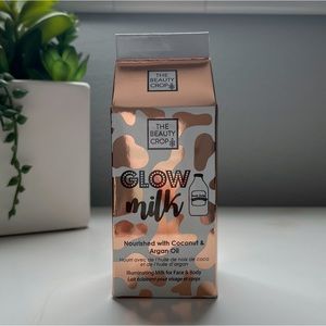The Beauty Crop Glow Milk in Blind Date